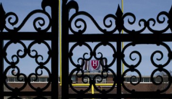 Harvard Üniversitesi, fonları dondurma kararı alan Trump yönetimine dava açtı