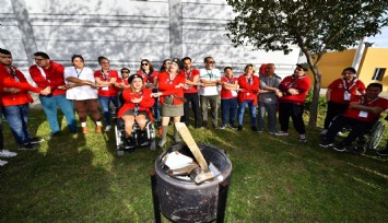 İzmir Büyükşehir’in izci kampında engelsiz iyilik yolculuğu