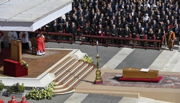 Papa Franciscus'a 400 bin kişilik veda