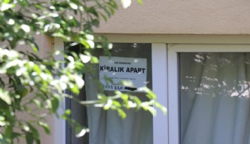 Apart sahibi gizli kamerayla yatak ve banyoyu izlemiş: Fanteziydi dedi