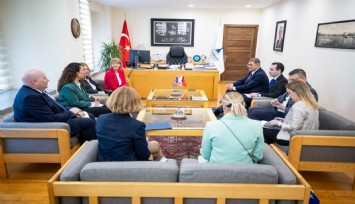 Birleşik Krallık Büyükelçisi’nden Başkan Tugay’a ziyaret