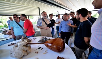 Bornova’da Çalgı Yapım Çalıştayı büyük ilgi gördü
