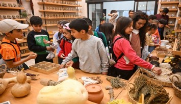 Bornova’da yerel tohuma çocuk eli değdi