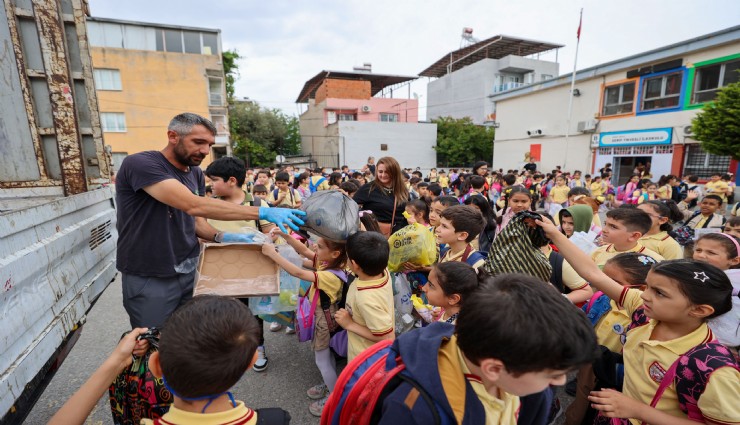 Buca’da çocuklar sıfır atık konusunda bilinçlendiriliyor