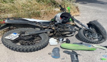 Çeşme'de motosiklet kazası: Kamyona çarpan sürücü hayatını kaybetti