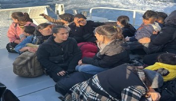 Çeşme ve Seferihisar açıklarında düzensiz göçmenlere yardım eli: 16'sı çocuk 53 göçmeni kurtardı