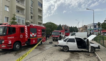 Evli çift kavga etti: Kadın emniyette ifade verirken, kocası evi ve arabaları yaktı