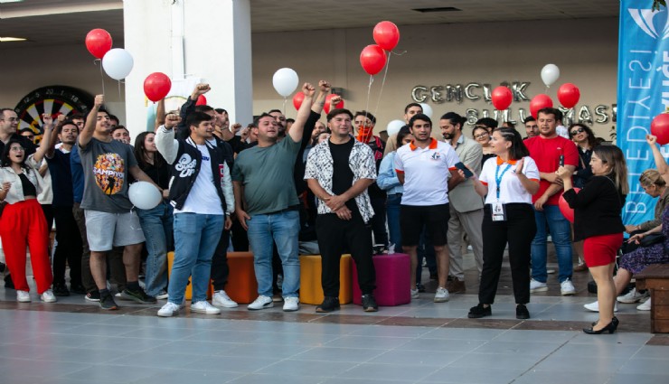 Güzelbahçe’de gençler yaza merhaba dedi