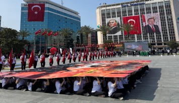 İzmir’de 19 Mayıs Gençlik Bayramı coşkusu