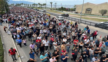 İzmir’de grev 3'üncü gününde: Kent kilitlendi, kordonda çöp yığınları