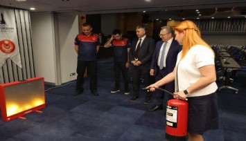 İzmir’de turizm işletmeleri afet güvenliği için toplandı