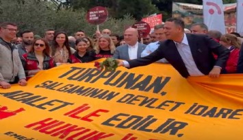 İzmir’deki 1 Mayıs yürüyüşlerinde turplu mesaj