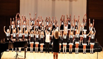 İzmir Uluslararası Çoksesli Korolar Festivali başladı