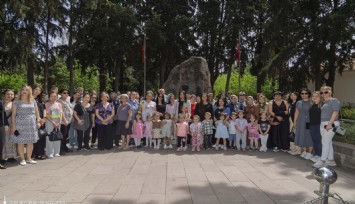 İzmirli annelere en özel kutlama