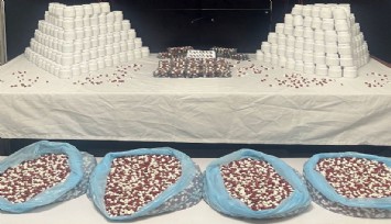 Karabağlar'da uyuşturucu operasyonu: Bir evden 46 bin 260 adet sentetik ecza maddesi ele geçirildi