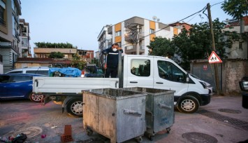 Karşıyaka’da ilaçlama ekiplerinden akşam mesaisi