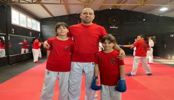 Maya ve Lara 8 dil biliyor, karetede dünya şampiyonluğunu hedefliyor