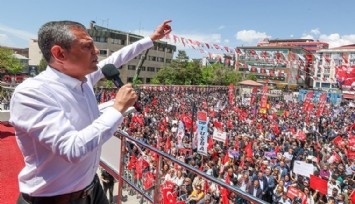 Özgür Özel'den, PKK'nin 'fesih kongresi' sonrası ilk açıklama: Terörsüz Türkiye'ye 'evet' diyoruz