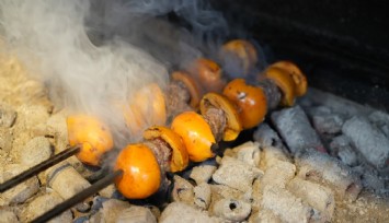 Sadece ilkbaharda bulunan kebap: Yenidünya kebabı