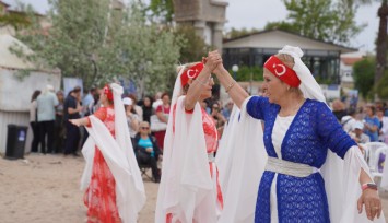 Seferihisar’da Turizm ve Çevre Şenliği renkli görüntülere sahne oldu