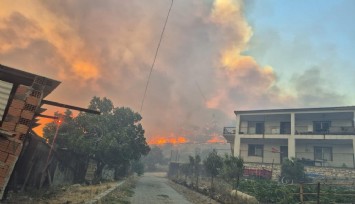 Aliağa yine yanıyor: Çöplerin yakılmasından çıkan yangın ormana sıçradı