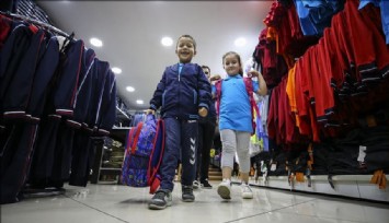 Bakan Tekin açıkladı: Okullarda serbest kıyafet uygulaması sona eriyor, forma geri geliyor