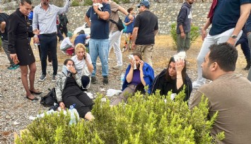 Bodrum’da can pazarı: Minibüsle otomobil çarpıştı, 15 kişi yaralandı