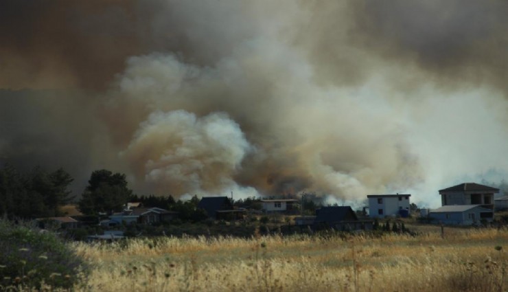 Bornova’da yangın nedeniyle 455 ev tahliye edildi