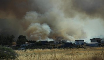 Bornova’da yangın nedeniyle 455 ev tahliye edildi