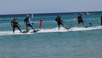 Çeşme'de 'Motosurf' heyecanı