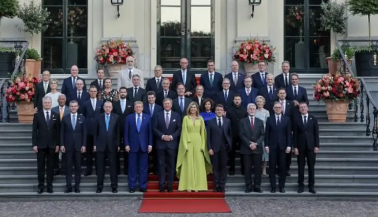 Cumhurbaşkanı Erdoğan, NATO liderleri aile fotoğrafına katıldı