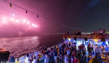 Göztepe’nin 100. yılında gökyüzü sarı-kırmızı