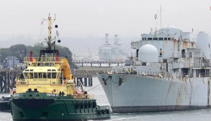 İngiltere’de de tepkilere yol açan 48 yaşındaki HMS Bristol Aliağa’ya geliyor: Zehir gemisi yolda