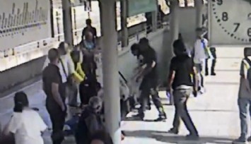 İZBAN’da korkunç anlar kameraya yansıdı: O anlar kamerada