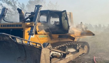 İzmir’de yangına müdahale eden dozer yandı