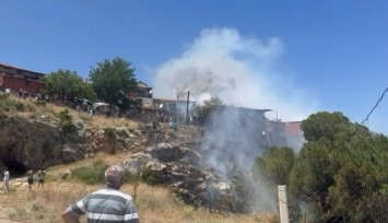 Kemalpaşa’da bahçede yakılan ateş yangına neden oldu: Ev ve depo küle döndü