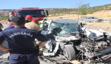 Manisa’da feci kaza: Baba ve 3 çocuğu hayatını kaybetti
