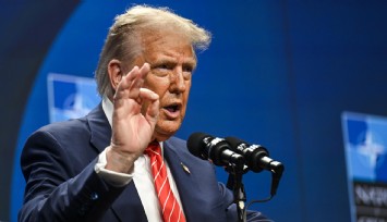 Trump: 'İran'ın nükleer tesislerinden hiçbir şey çıkarılmadı'