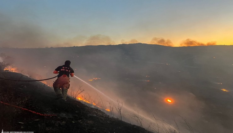 Aliağa yangına müdahale için İzmir İtfaiyesi seferber oldu