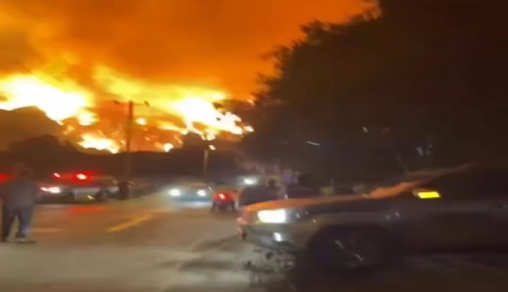 Bursa-Ankara otobanı yangın sebebiyle trafiğe kapatıldı