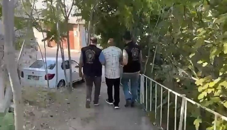 İzmir’de aranan şahıslara şafak operasyonu: 114 gözaltı