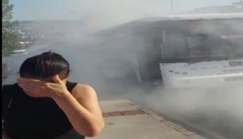 İzmir’de can pazarı: Alev alev yanan belediye otobüsünden yolcular zor kurtuldu