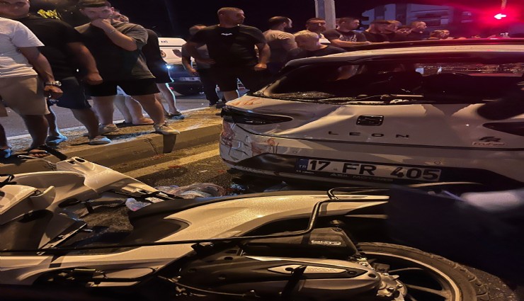 İzmir'de motosiklet ile otomobil çarpıştı: 1 kişi hayatını kaybetti