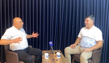 İzmirli gazetecilerden gündem değerlendirmesi: Artık belediyelerde birileri deveyi havuduyla bile götürse kimse inanmaz, bu iş en çok usulsüzlük yapanlara yaradı