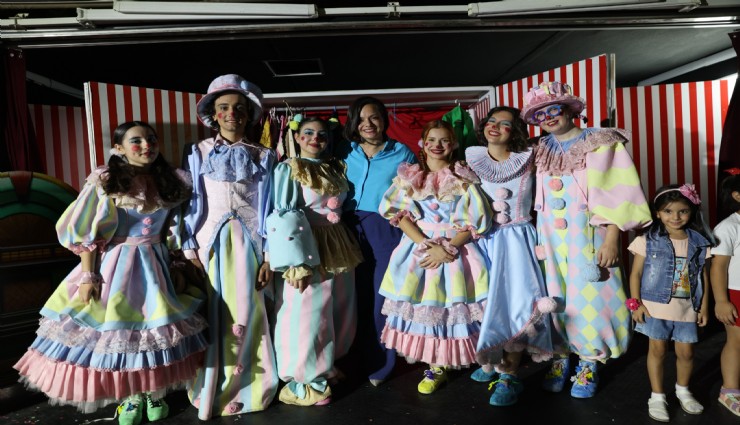 Karabağlar'da çocuklar sahnede parladı