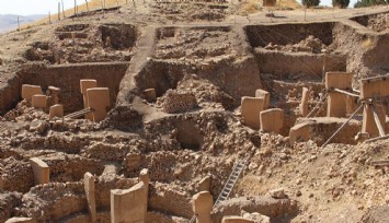 Kınık'ta tarihi kararlar: Mezar ve kale birinci derece sit alanı olarak tescillendi