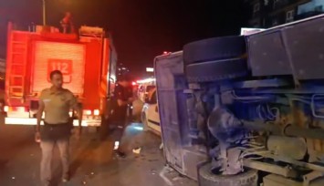 Kuşadası'nda tur midibüsü devrildi