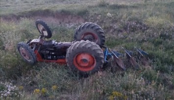 Kütahya'da freni boşalan traktörü durdurmaya çalışan kadın hayatını kaybetti