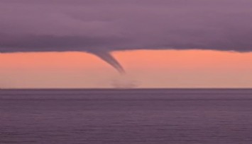 Ordu’da denizde hortum: O anlar cep telefonu kamerasına yansıdı