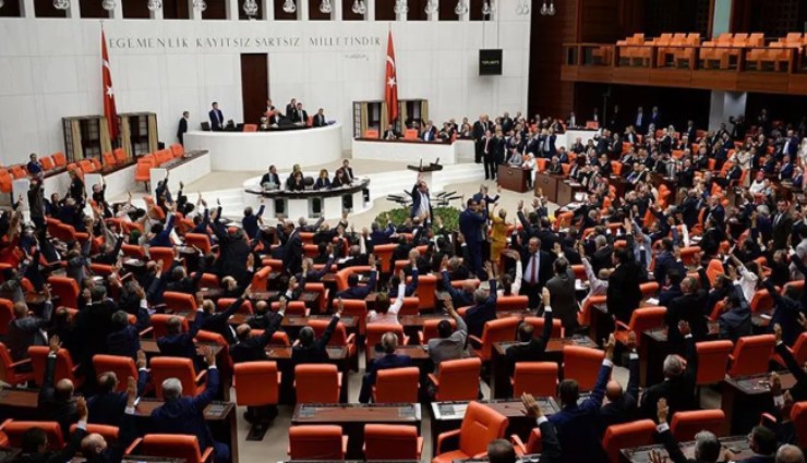 TBMM'de sandalye dağılımı değişti